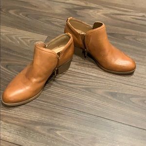 Brown Naturalizer booties size 7